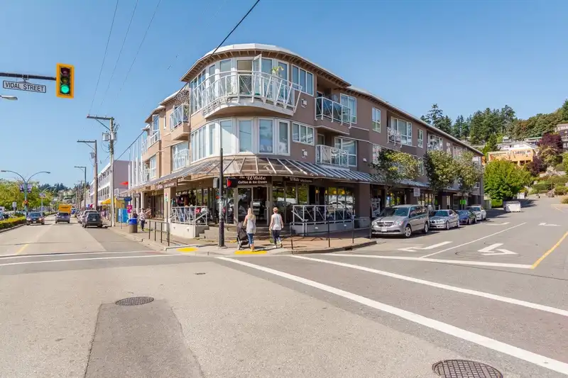 312 1119 VIDAL STREET - photo 1 of 27