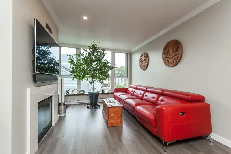 312 1119 VIDAL STREET - photo 4 of 27