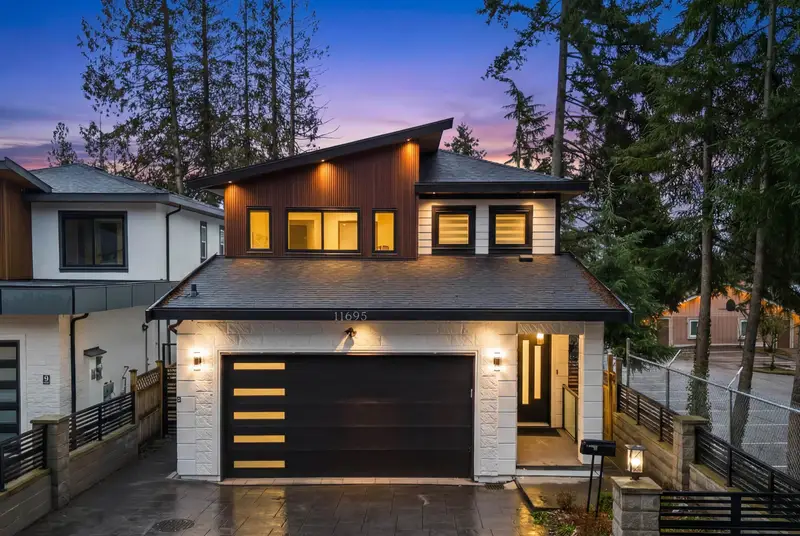 11693 95A AVENUE - photo 1 of 25