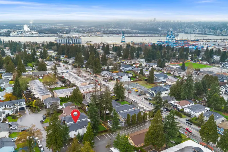 11693 95A AVENUE - photo 2 of 25