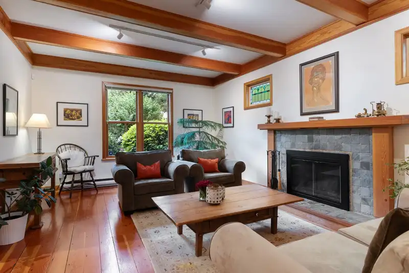 3552 W 49TH AVENUE - photo 4 of 40