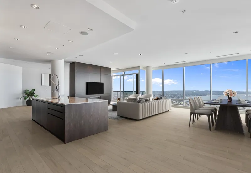 5501 1128 W GEORGIA STREET - photo 2 of 25