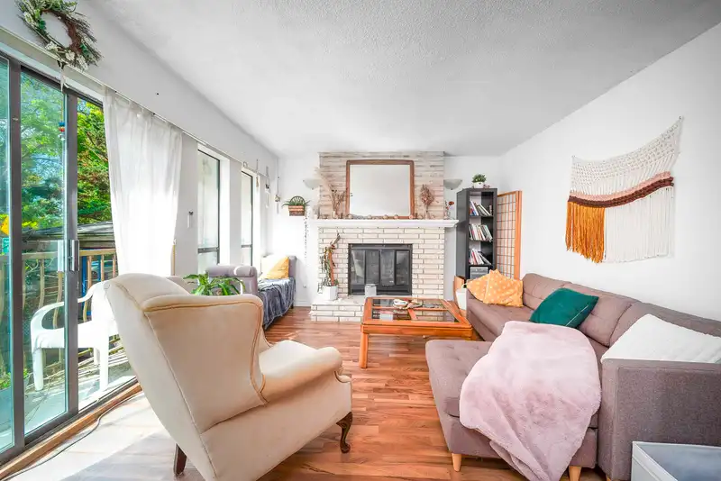 2275 PANDORA STREET - photo 2 of 32