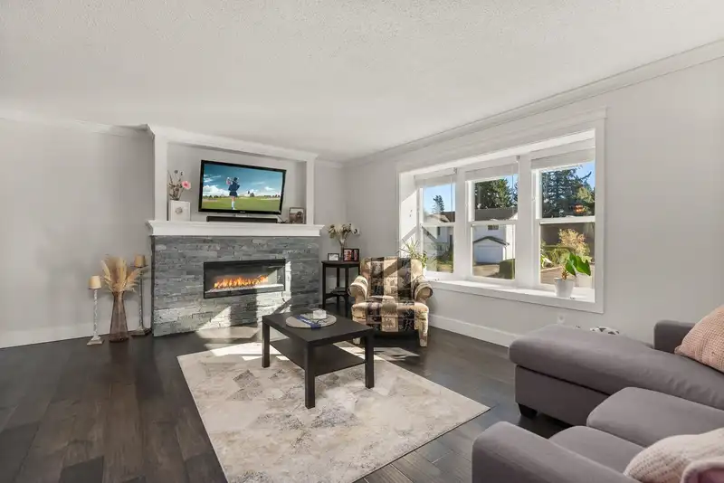 34643 ST MATTHEWS WAY - photo 4 of 40