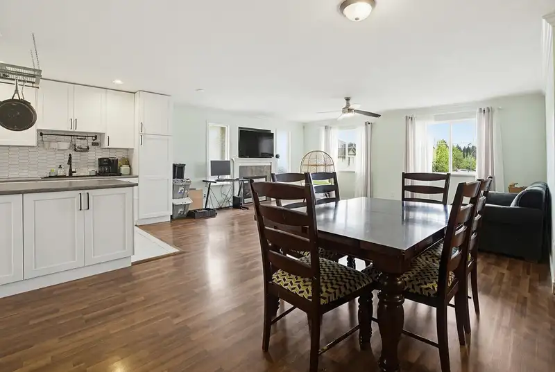 8627 HENDERSON STREET - photo 3 of 28