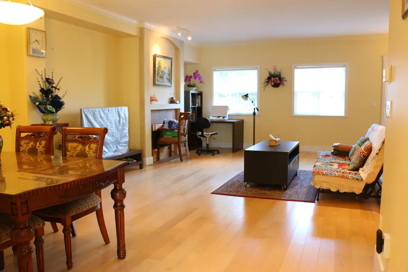 3 7833 ST. ALBANS ROAD - photo 2 of 25