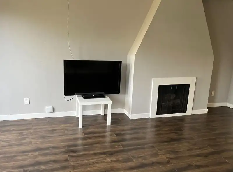 63 17710 60 AVENUE - photo 2 of 11