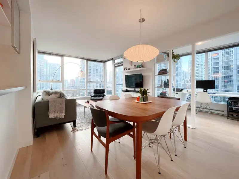 1110 928 BEATTY STREET - photo 1 of 20