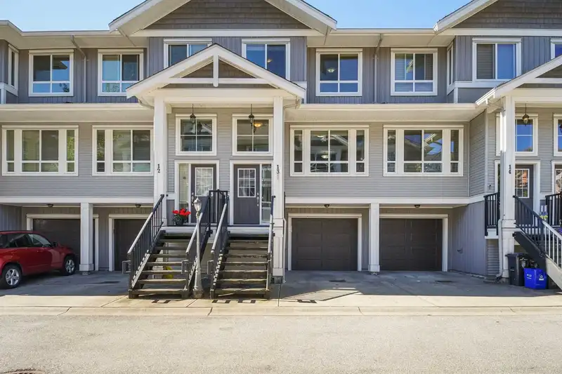 13 20195 68 AVENUE - photo 1 of 4
