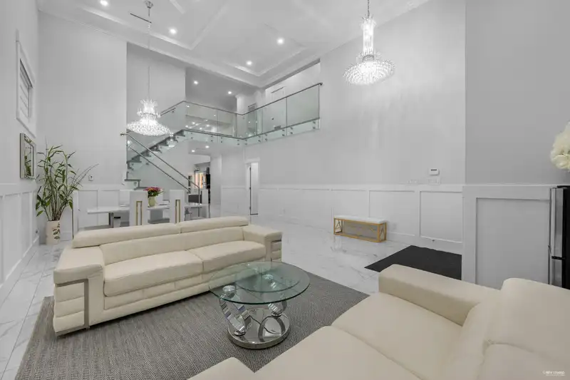 11660 MONTEGO STREET - photo 4 of 39