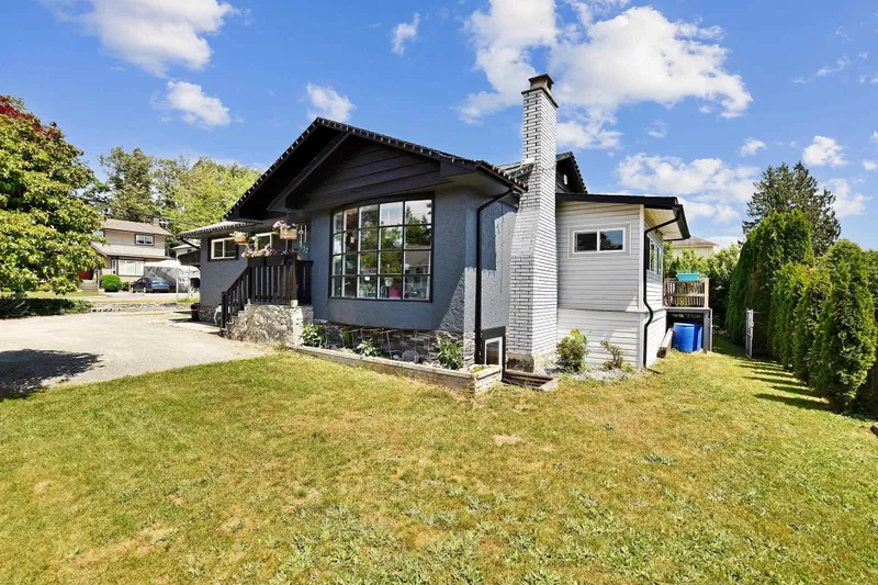 7822 CEDAR STREET - photo 3 of 25