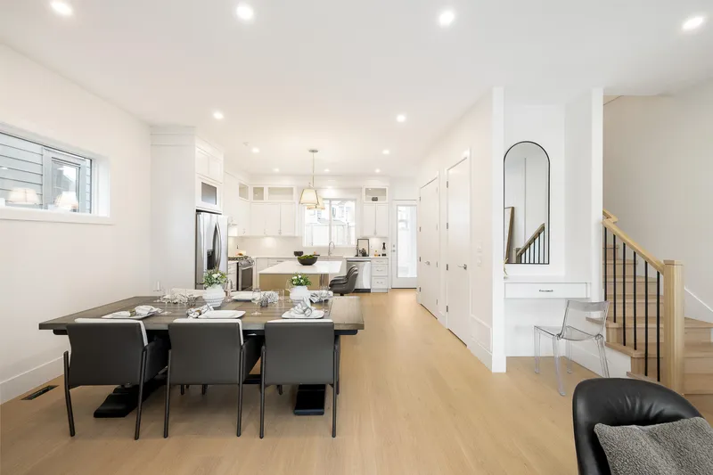 102 1810 165A STREET - photo 3 of 17