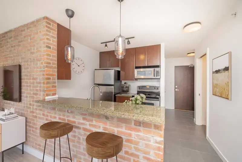 2703 58 KEEFER PLACE - photo 1 of 36