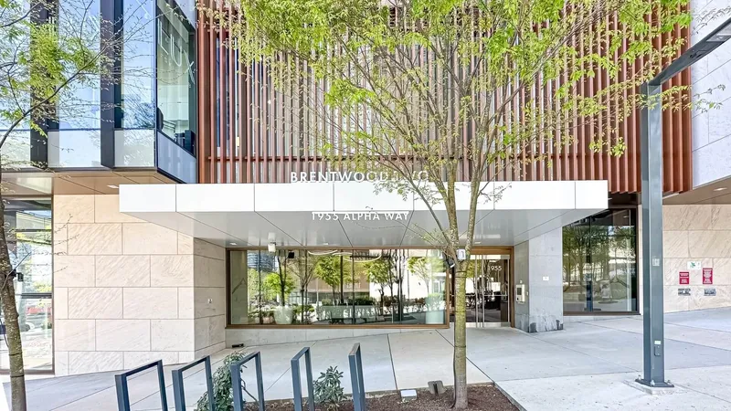 2609 1955 ALPHA WAY - photo 2 of 25