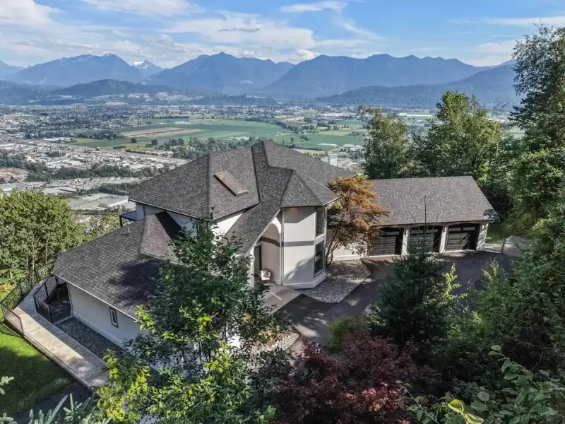 43619 BRACKEN DRIVE - photo 1 of 40