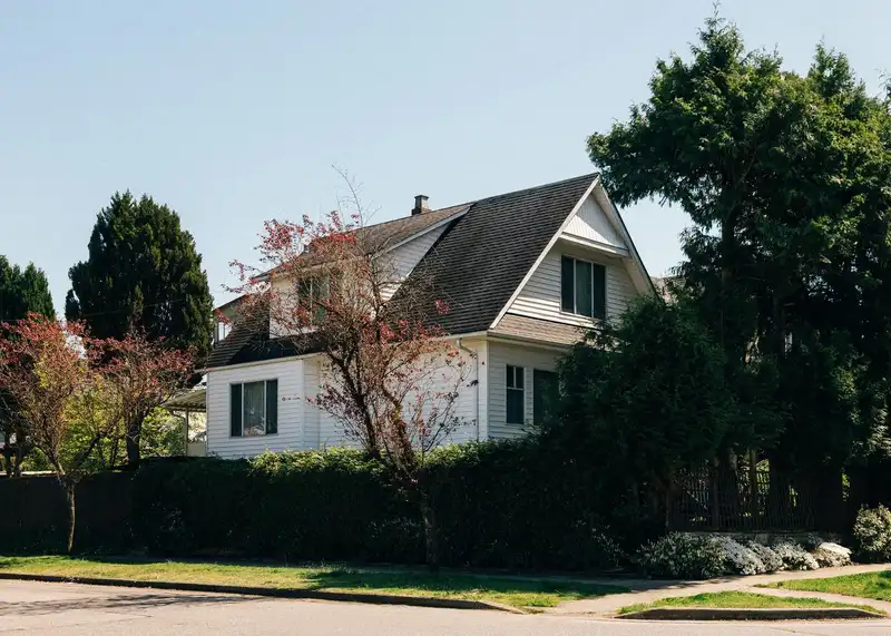 5406 PRINCE EDWARD STREET - photo 1 of 24