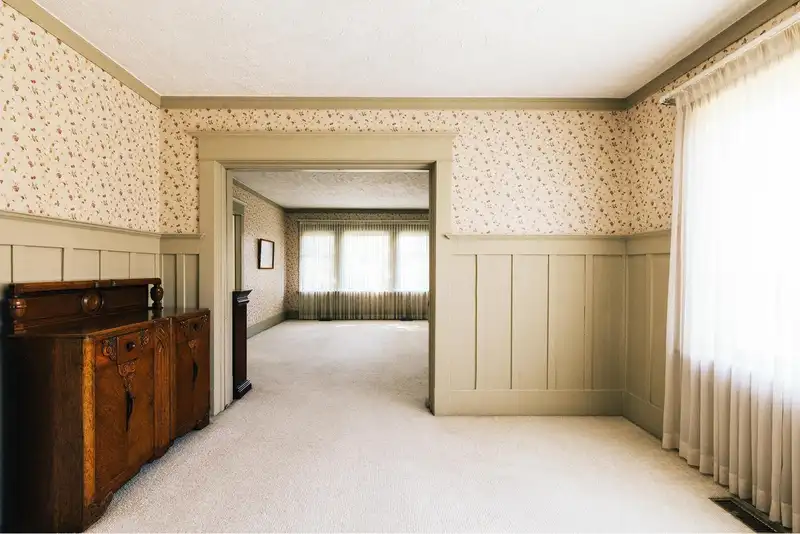5406 PRINCE EDWARD STREET - photo 4 of 24