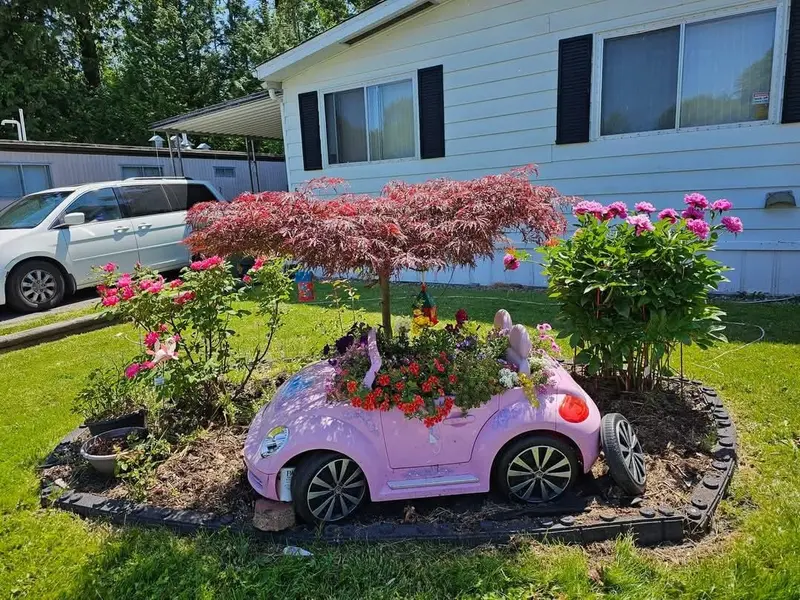 58 8220 KING GEORGE BOULEVARD - photo 2 of 25