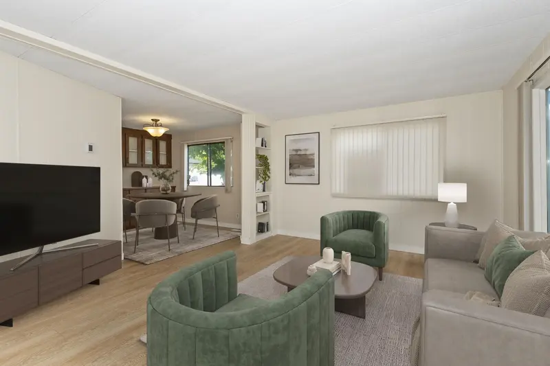 58 8220 KING GEORGE BOULEVARD - photo 3 of 25