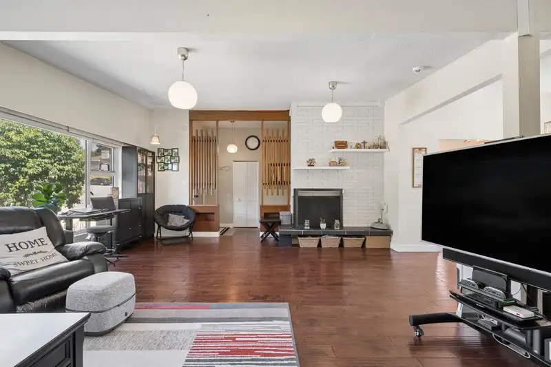 87 MUNDY STREET - photo 3 of 24