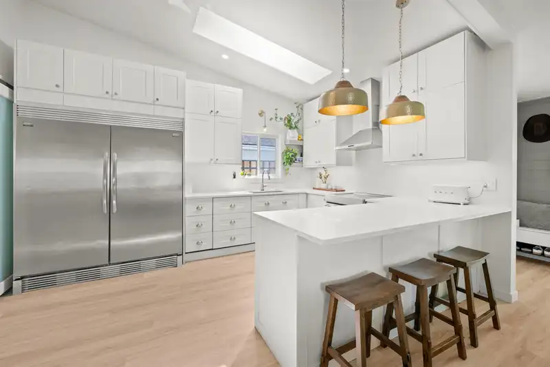 3456 VINCENT STREET - photo 1 of 36