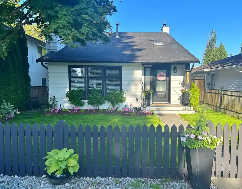 3456 VINCENT STREET - photo 2 of 36