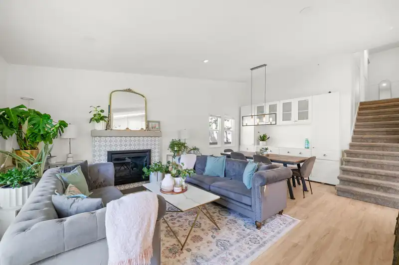 3456 VINCENT STREET - photo 4 of 36