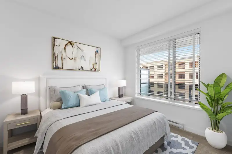 504 15815 85 AVENUE - photo 3 of 40