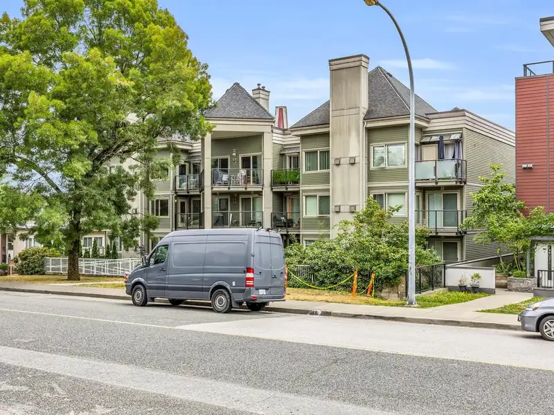 304 210 CARNARVON STREET - photo 1 of 26