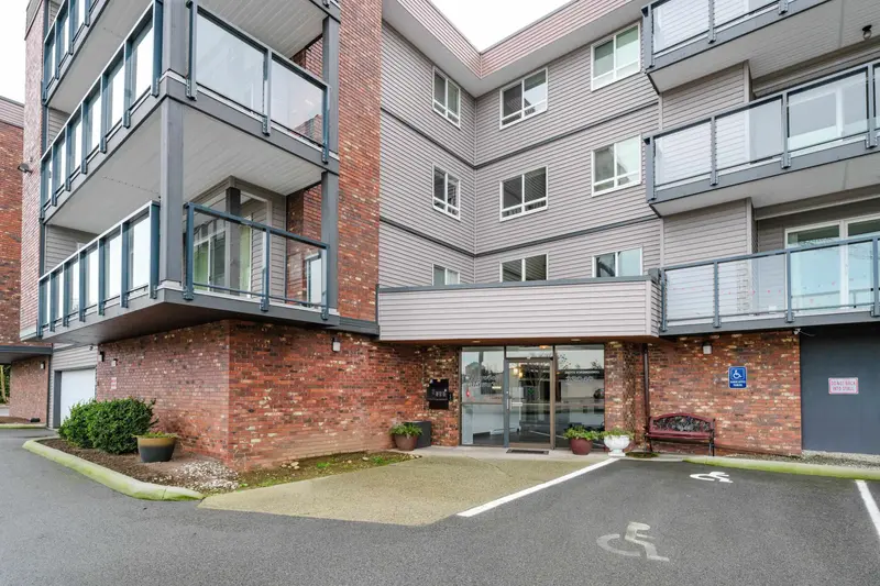 204 32040 PEARDONVILLE ROAD - photo 3 of 25