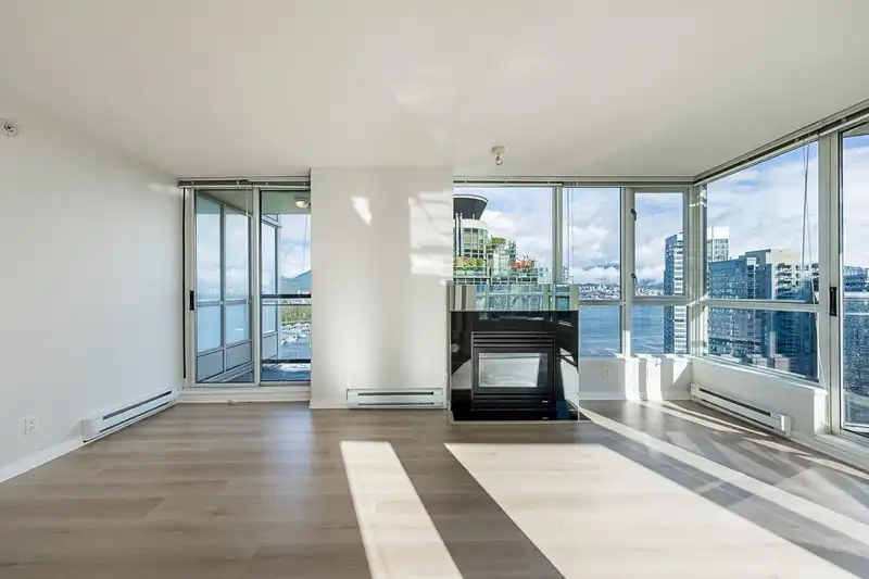 2807 1328 W PENDER STREET - photo 2 of 39