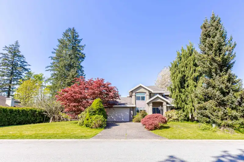 10133 170A STREET - photo 3 of 37