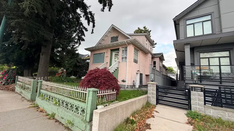 1039 E 41ST AVENUE - photo 2 of 18