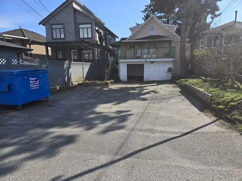 1039 E 41ST AVENUE - photo 4 of 18