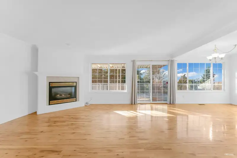 8063 WILTSHIRE BOULEVARD - photo 3 of 16