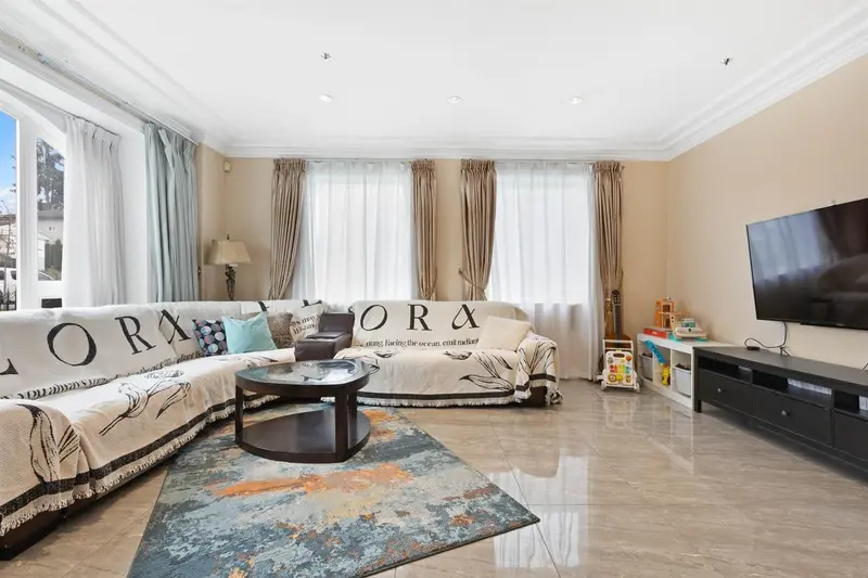 1356 E 62ND AVENUE - photo 3 of 25