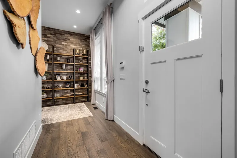 2115 166 STREET - photo 4 of 25