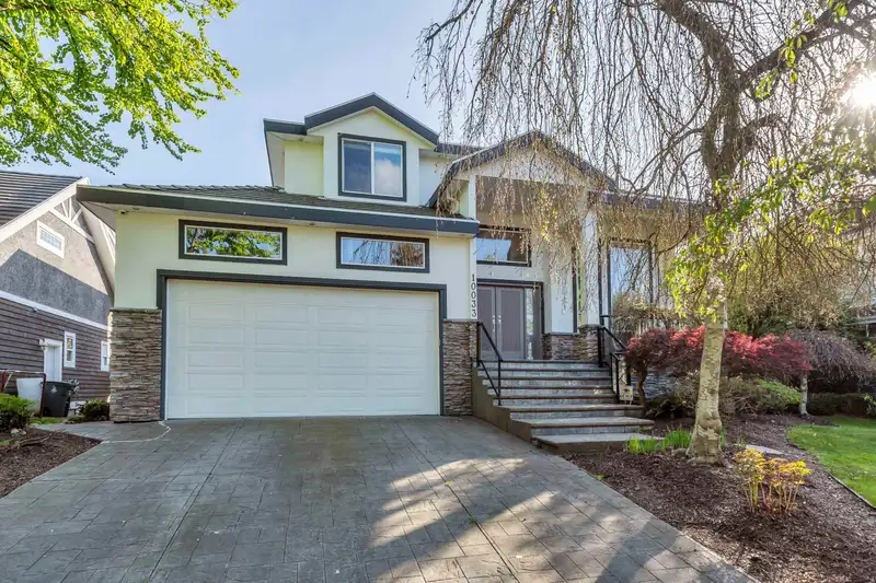 10033 181 STREET - photo 1 of 35