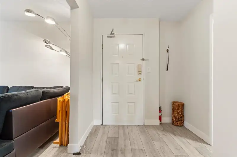 303 32070 PEARDONVILLE ROAD - photo 2 of 31