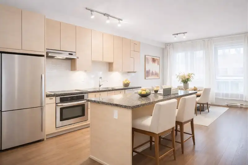 76 10489 DELSOM CRESCENT - photo 2 of 40