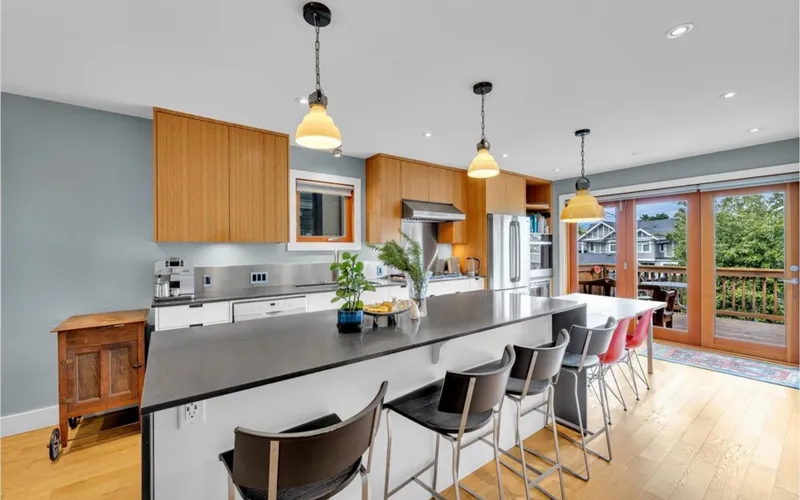 57 W 17TH AVENUE - photo 2 of 25