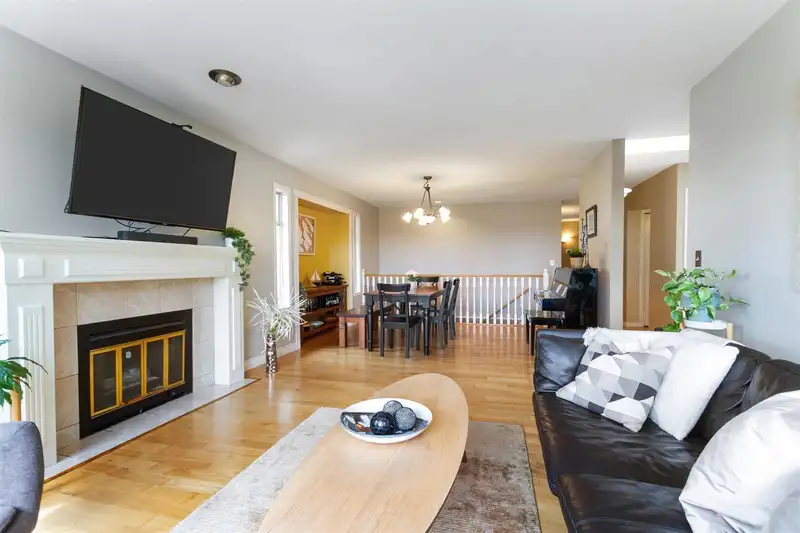 84 RAVINE DRIVE - photo 4 of 26