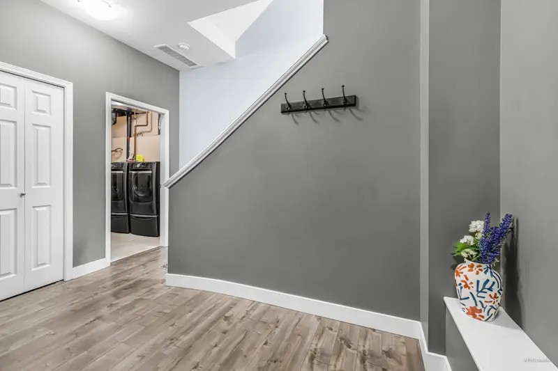 43 11860 RIVER ROAD - photo 3 of 25