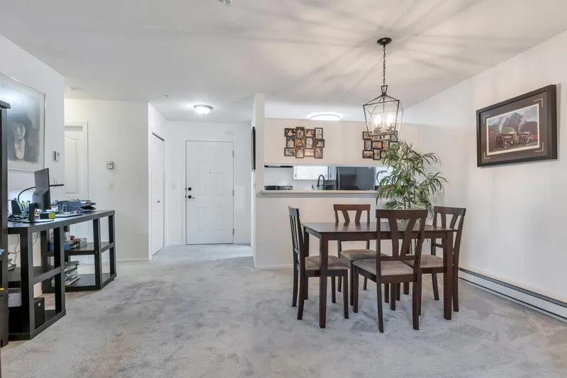 211 2239 152 STREET - photo 4 of 25