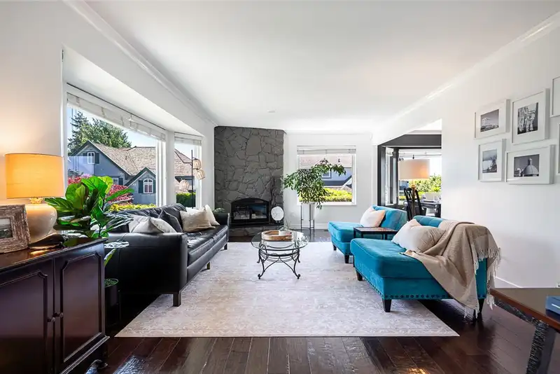 1429 133A STREET - photo 4 of 28