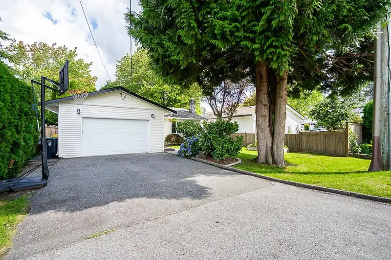 9452 210 STREET - photo 2 of 26