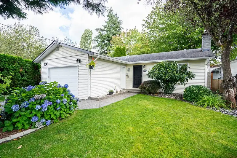9452 210 STREET - photo 3 of 26