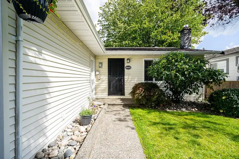 9452 210 STREET - photo 4 of 26