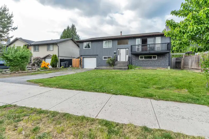 1231 PRAIRIE AVENUE - photo 1 of 32