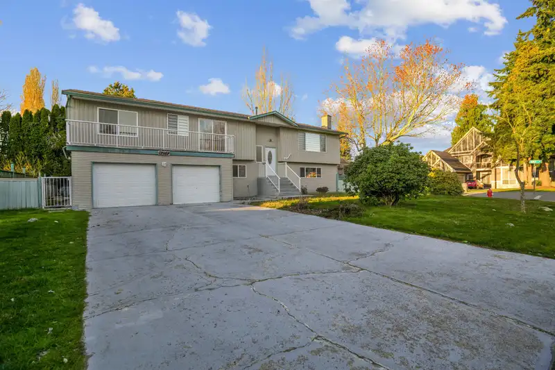 12987 62 AVENUE AVENUE - photo 1 of 40